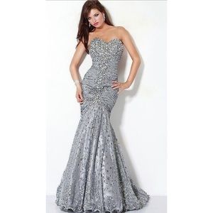 *JOVANI 4260 SILVER MERMAID GOWN, LIKE NEW!